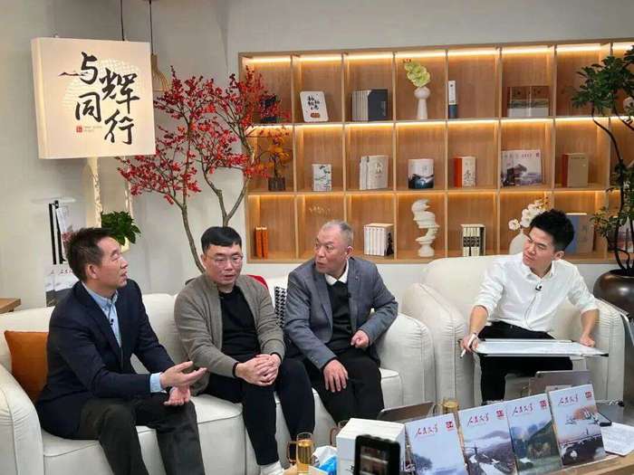 是董宇辉需要文学奖,还是文学需要董宇辉? 第3张 是董宇辉需要文学奖,还是文学需要董宇辉? 第3张